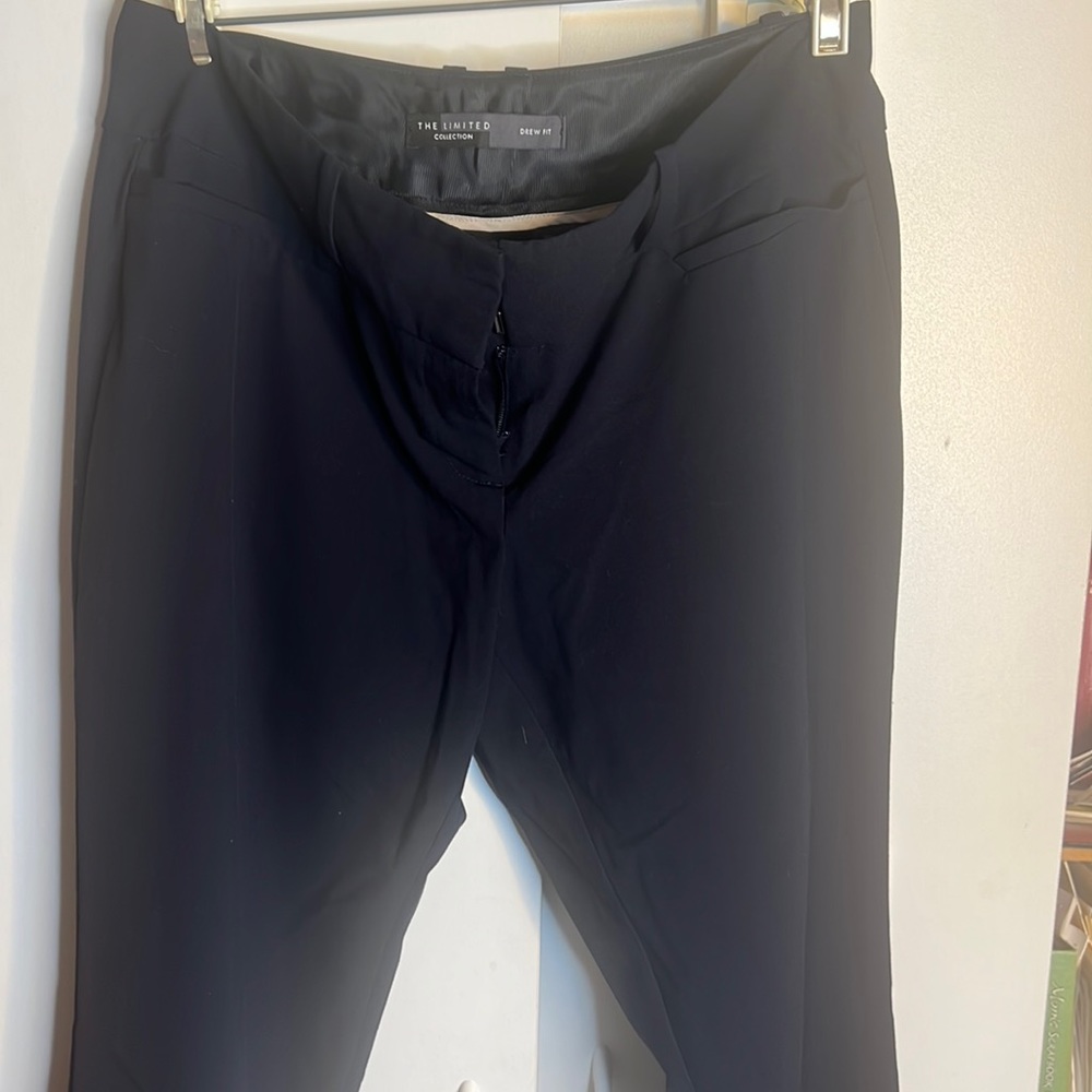 The limited collection navy blue Due fit tailored pants. Size 6S
